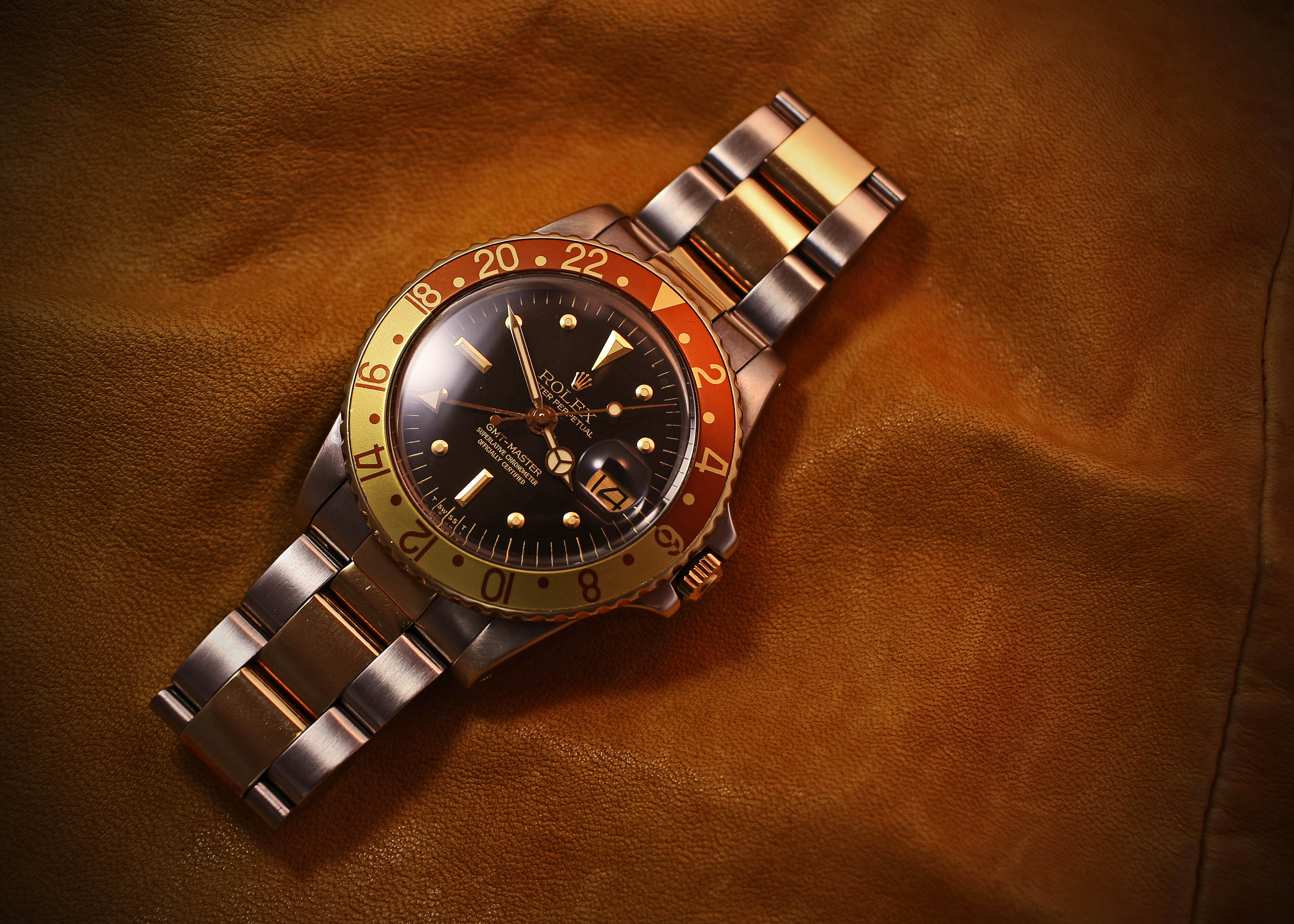 Sold item ］ROLEX GMT-MASTER REF.1675 with Glossy Brown